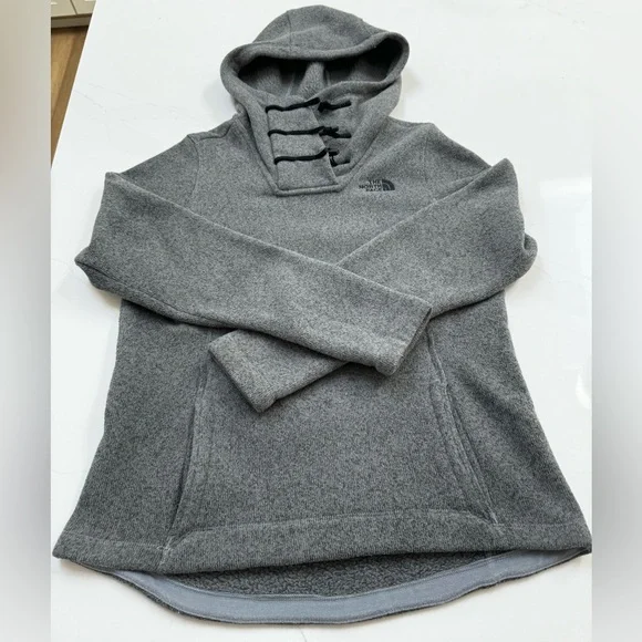 Like New North Face Women’s Sweatshirt Size Small - Picture 1 of 5